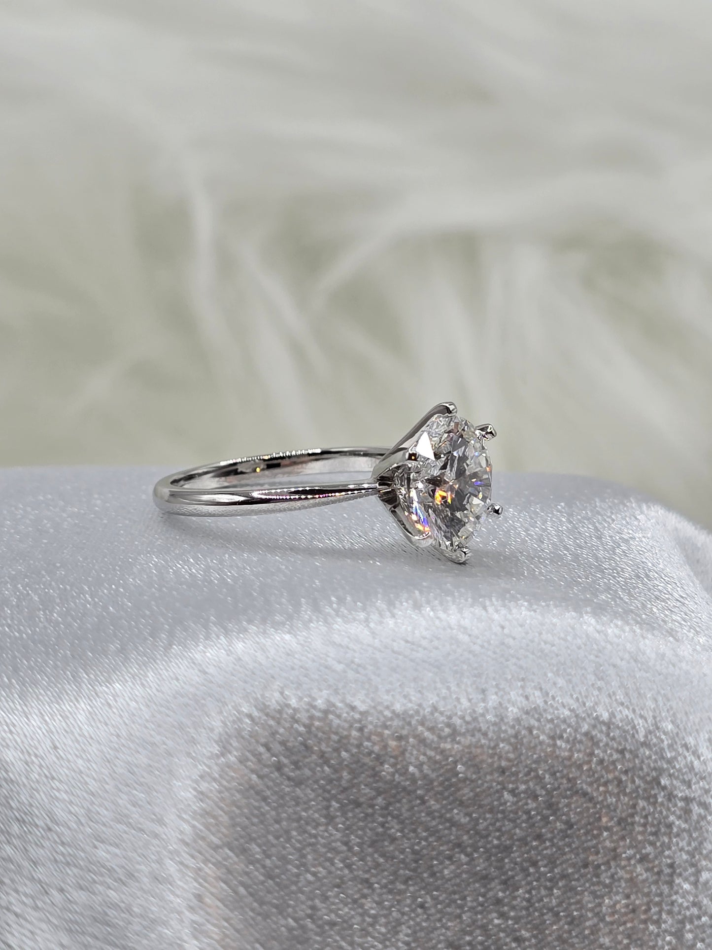 3.14 Ct E/VS1 Round Ideal Cut Lab Diamond Solitaire Engagement Ring in 14K White Gold - IGI Certified