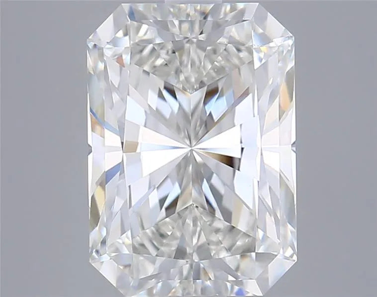 3.05ct Radiant Lab Grown Diamond (Colour G, Clarity VVS2, IGI Certified)