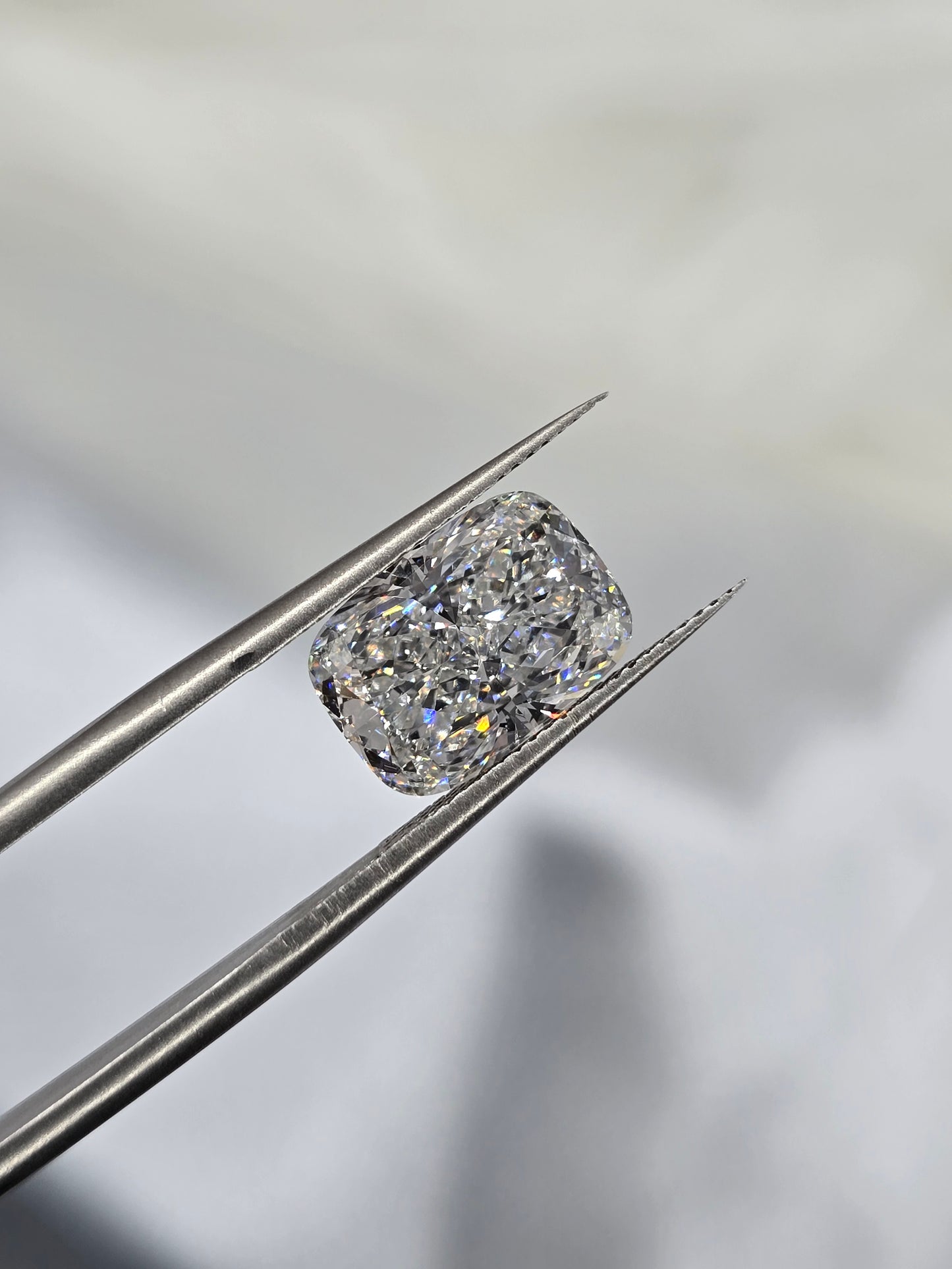 Loose 4.10 Ct E/VVS2 Elongated Cushion Cut Lab Diamond - IGI Certified