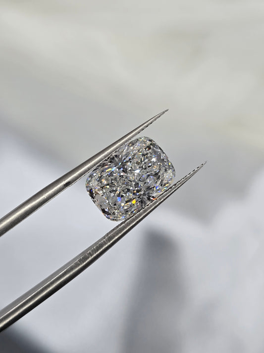 Loose 4.10 Ct E/VVS2 Elongated Cushion Cut Lab Diamond - IGI Certified