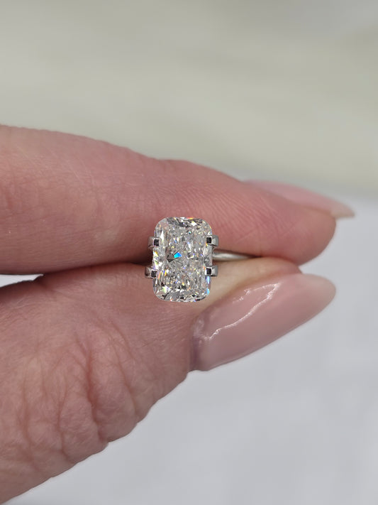 Loose 1.55 Ct F/VVS2 Elongated Cushion Lab Diamond - IGI Certified
