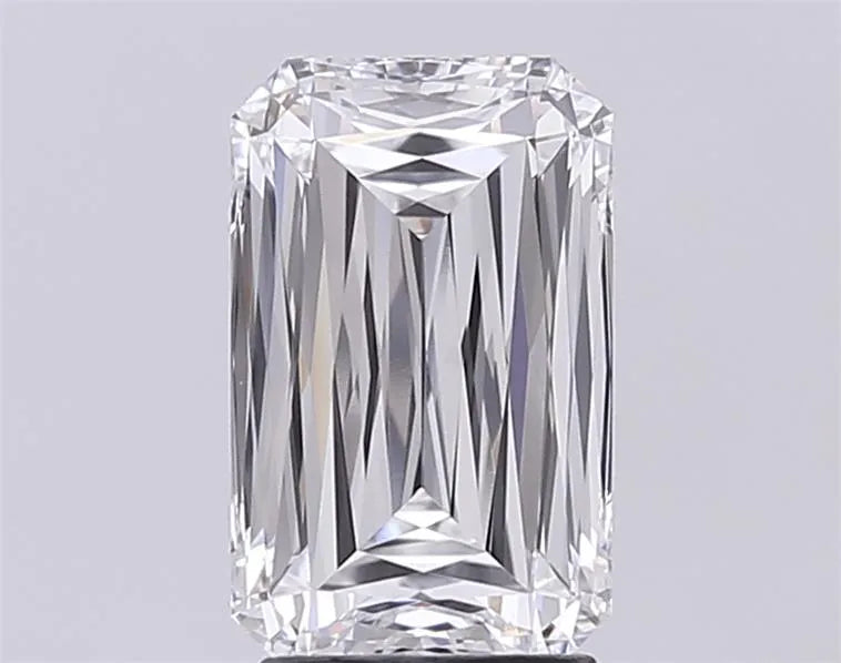 3.18ct Radiant Lab Grown Diamond (Colour E, Clarity VVS2, IGI Certified)
