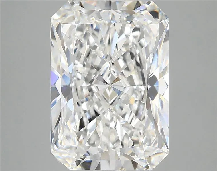 5.09ct Radiant Lab Grown Diamond (Colour E, Clarity VVS2, IGI Certified)