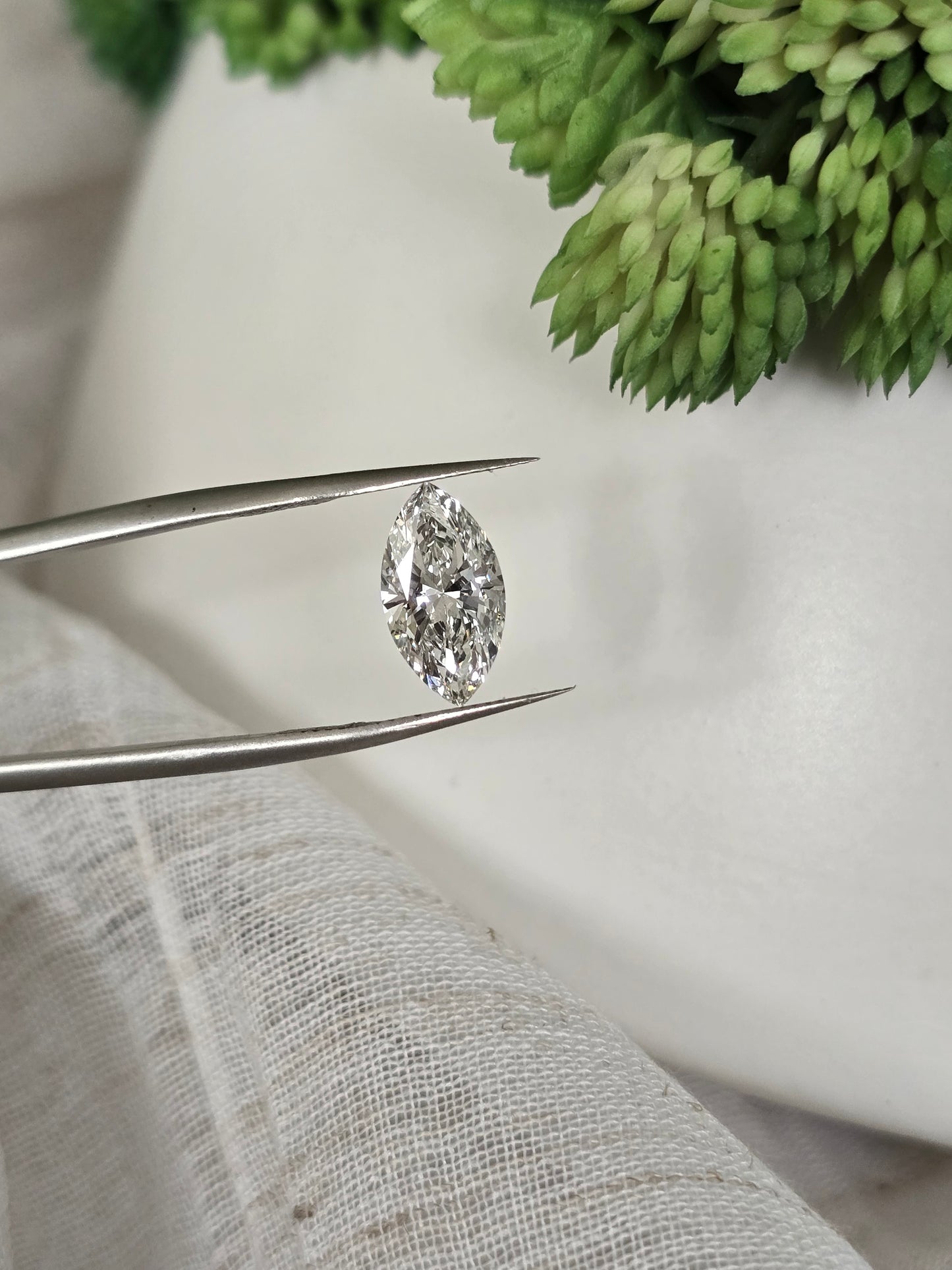 Loose 2.04 Ct G/VS2 Marquise Lab Diamond - IGI Certified