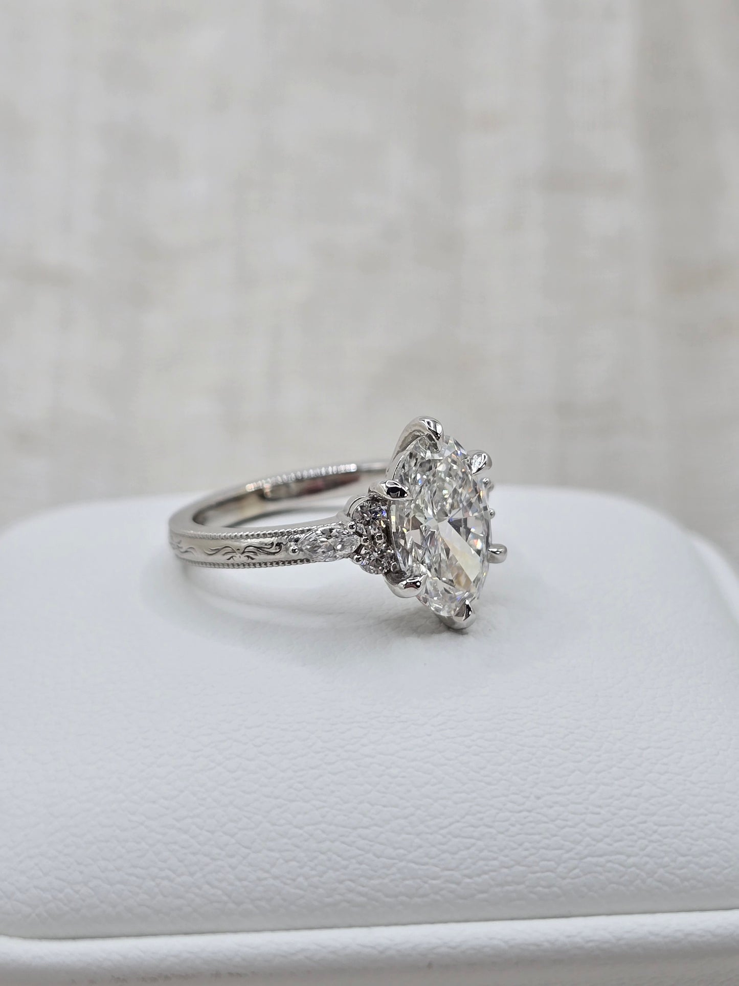10KW Custom "Camellia" Eng Ring 2.50 ct E/VS1 Oval Lab Diamond - IGI Certified
