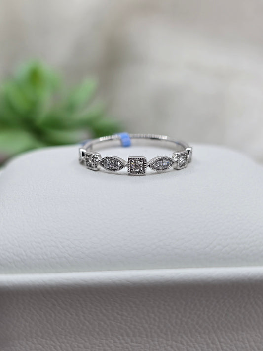 10K WG Lab Diamond Stacking Ring - Size 7